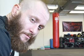 Sioux City fighter wins his first Bellator bout