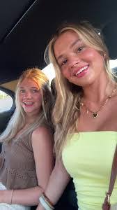 Dani Zapp's Instagram, Twitter & Facebook