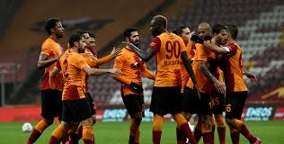 En farkli skorlu gali̇bi̇yetler beşiktaş ile galatasaray arasındaki en farklı skor, 30 haziran 1940 tarihinde yapılan milli küme maçında elde edildi. Besiktas Gegen Galatasaray Heute Live Im Tv Und Im Live Stream Sehen So Wird Die Turkische Super Lig Ubertragen Goal Com