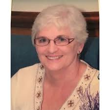 Paula Seaman's Instagram, Twitter & Facebook