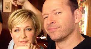 Mar 27, 2020 · linda was nowhere to be seen in the episode, and in some clunky exposition it was revealed that she had died between the events of seasons 7 and 8 in a helicopter crash while treating patients as. Who Killed Linda On Blue Bloods Was She Murdered