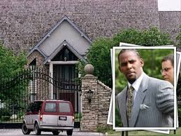 Where was are kelly's home studio in chicago? R Kelly Hasn T Made Payments On His Multimillion Dollar Mansion In Over A Year