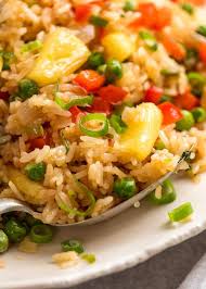 Pineapple Fried Rice Thai Recipe In 2020 Thai Pineapple Fried Rice Pineapple Fried Rice Vegetarian Rice Recipes