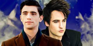 Por qué los gatos pueden hablar en la temporada 1 de Dead Boy Detectives