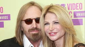 QUIQUE GZALEZ & DETECTIVES