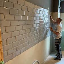 Fliesen leisten jetzt vergleichen und den fliesen leisten testsieger von 2020 auswählen und sofort von den günstigen preis auf vergleichsloewe.de auf unserer vergleichsseite: Rvg0cbqdcmdwxm