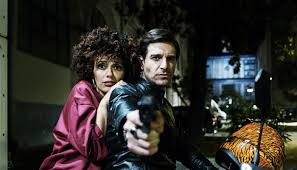 Film per titolo documentari per titolo personaggio festival & concorsi notizie film & doc per sinossi film & doc per ambientazione utenti recensori. Ascolta La Colonna Sonore Di Ammore E Malavita Il Nuovo Film Dei Manetti Bros