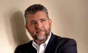 10 Topics. 100 Speakers