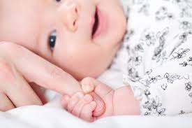 7 Refleks Yang Harus Dimiliki Bayi Yang Baru Lahir Hello Sehat