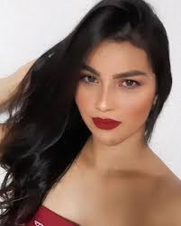 Beatriz Lisboa (@beatrizlisboaa_) • Instagram photos and videos