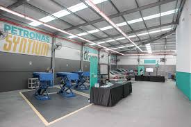Bhd.'s employees by department, seniority, title, and much more. Petronas To Build 100 Autoexpert Service Centres In Malaysia Autobuzz My