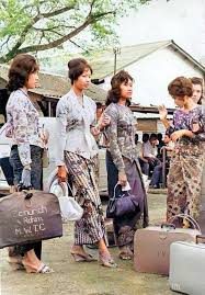 Melaka | tarian baba nyonya nama peserta: Perpustakaan Desa Kampung Bongor Kudong Perlis Asal Usul Pakaian Baju Kebaya Kebaya Dulu Hanya Dikenakan Golongan Keluarga Pemerintah Di Pulau Jawa Sebelum 1600 Sepanjang Zaman Penjajahan Belanda Di Kepulauan Itu Wanita