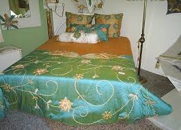 Ismek Sergisi Yatak Ortusu Ev Dekoru Yatak Yatak Ortusu