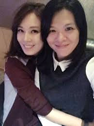 Melody時尚媽咪-  祝我美麗的經紀人，范manager～生日快樂🎂🎂🎉🎉！這麼多年來，她是我工作上最好的夥伴，她了解我到我不用說話，用眼神就可以溝通了，哈哈！今年真的幸苦你了，錄外景節目，出書到目前拍八點檔，謝謝你的鼓勵與陪伴👭💕！希望你事事順心，天天快樂  ...