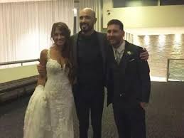 Andrea taboada contó en los ángeles de la mañana que la pareja eligió esta fecha por compromisos laborales. Mkirtkcsdjexom