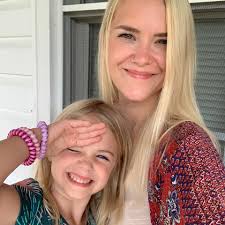 What are the coolest coat and eye colors in goats?