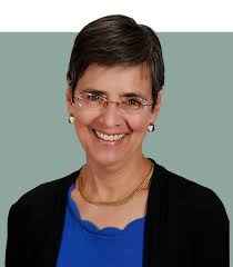 Helen Schulze's Instagram, Twitter & Facebook