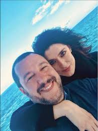 Matteo salvini rima dell'intervista di massimo giletti manda la buonanotte alla figlia. Salvini Prepara Il Governo La Isoardi Scrive Un Messaggio Struggente