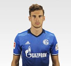 Mit seinen neu gewonnenen muskeln beeindruckte er fans wie mitspieler gleichermaßen: Leon Goretzka Fussball Schalke 04