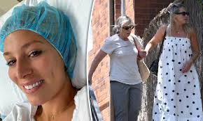 Sarah Hooke's Instagram, Twitter & Facebook