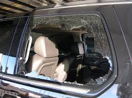 The vehicle was traveling northbound on hawthorne boulevard, at blackhorse road, when it crashed. 0lgpoos Qnzwam