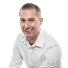 Brett Stanton's Instagram, Twitter & Facebook