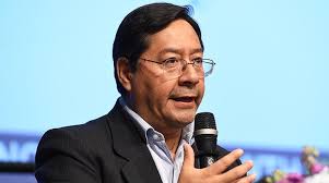 No comparto lo que dice el compañero Evo. Yo creo que aquí la prensa juega  un rol protagónico e importante. Para esto es que he mencionado que  recuperemos la Patria junto con