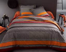 Linge De Lit Rayures Et Petits Motifs Becquet Linge De Lit Housse De Couette Linge De Maison