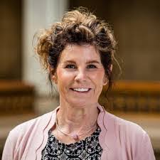 Lora Strickland's Instagram, Twitter & Facebook