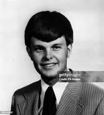 Eric Ewell's Instagram, Twitter & Facebook