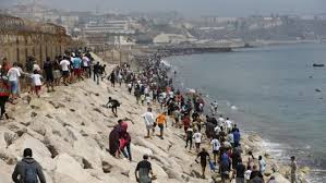 Como política de portas abertas da Espanha contribuiu com migração em massa de marroquinos para Ceuta