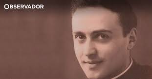 Padre Carreira: um herói no meio da guerra