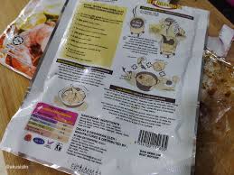 Bahan utamanya merupakan sambal laksa yang diperbuat daripada pelbagai ramuan. Resepi Laksa Sarawak Mudah Dan Sedap Guna Pes Haji Manan Aku Sis Lin