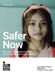 Clara Laws's Instagram, Twitter & Facebook