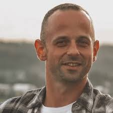 Daniel Brosius's Instagram, Twitter & Facebook