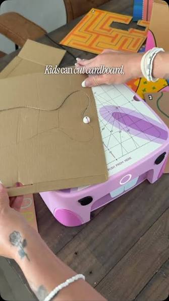 11K views · 2.9K reactions | Shop it here: https://go.shopmy.us/p-81656062 or Follow and comment “BEAVERBOT” for the link. This thing is SO COOL 🤯👏🏼✨ and totally safe for kids! 🤩 #amazonfinds #productfind #productfinds #giftidea #giftforkids | Gracef