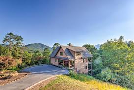 Our home plans offer the most diverse house plan architectural drawings and floor plans available today and are being used by homeowners and builders throughout the world. Franklin Cabin In Nantahala National Forest Franklin Aktualisierte Preise Fur 2021