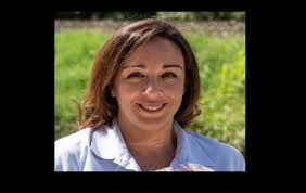 Portata via dal cancro a soli 44 anni. Il ricordo del marito: "Era una donna  super"