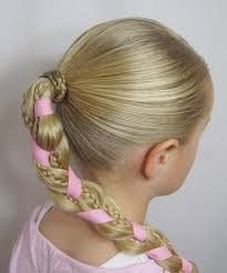 Glückliche junge arabische frau mit schwarzen locken frisur. Madchen Frisuren Zopfe Und 55 Coole Frisuren Fur Kleine Madchen