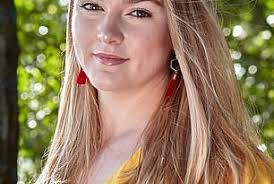 Dixie lewis was the daughter of american author, michael lewis. Moneyball Author Michael Lewis S Teenage Daughter Is Killed In A Head On Car Crash In California Latest News Today