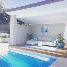 Jen Farr Auf Instagram Konnte Eine Gute Idee Sein Den Sonntag Hier Zu Verbringen Werde Heiss Hot Outdoor Aussen In 2020 Pool Gazebo Backyard Pool Outdoor Pool Area