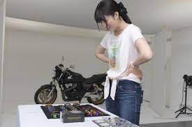 梅本まどか premium zone で愛車のcb400sfをドレスアップする webオートバイ 梅本まどか まどか ドレスアップ