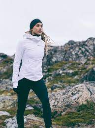 Pin By Cecilia Cortes Berrios On Run Running Clothes Athletic Outfits Workout Attire