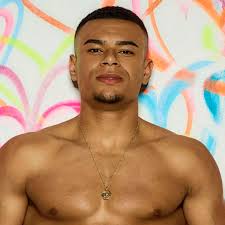 Love Island star Wes Nelson is happily single as he's 'wed to his music'