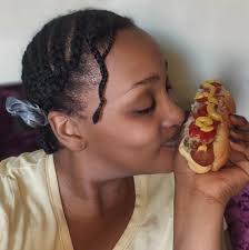 Chicago police officers' hot dog condiment preferences