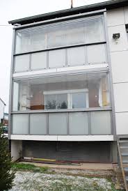 Glas Faltwand Fur Wintergarten Und Balkonverglasungen Sichtschutz Balkon Seitlich Glasschiebetur Balkon