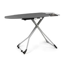 Idéale pour repasser tous vos vêtements en un temps record, elle le centre de repassage est, lui aussi, issu du monde professionnel. Table A Repasser Soufflante Aspirante Primo Ib2 Festihome