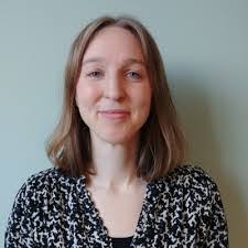 Amanda Ager's Instagram, Twitter & Facebook