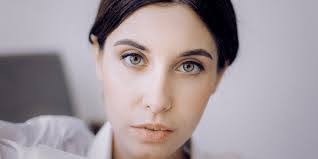 Caroline Albertson's Instagram, Twitter & Facebook