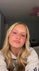 Susie Mccarthy's Instagram, Twitter & Facebook